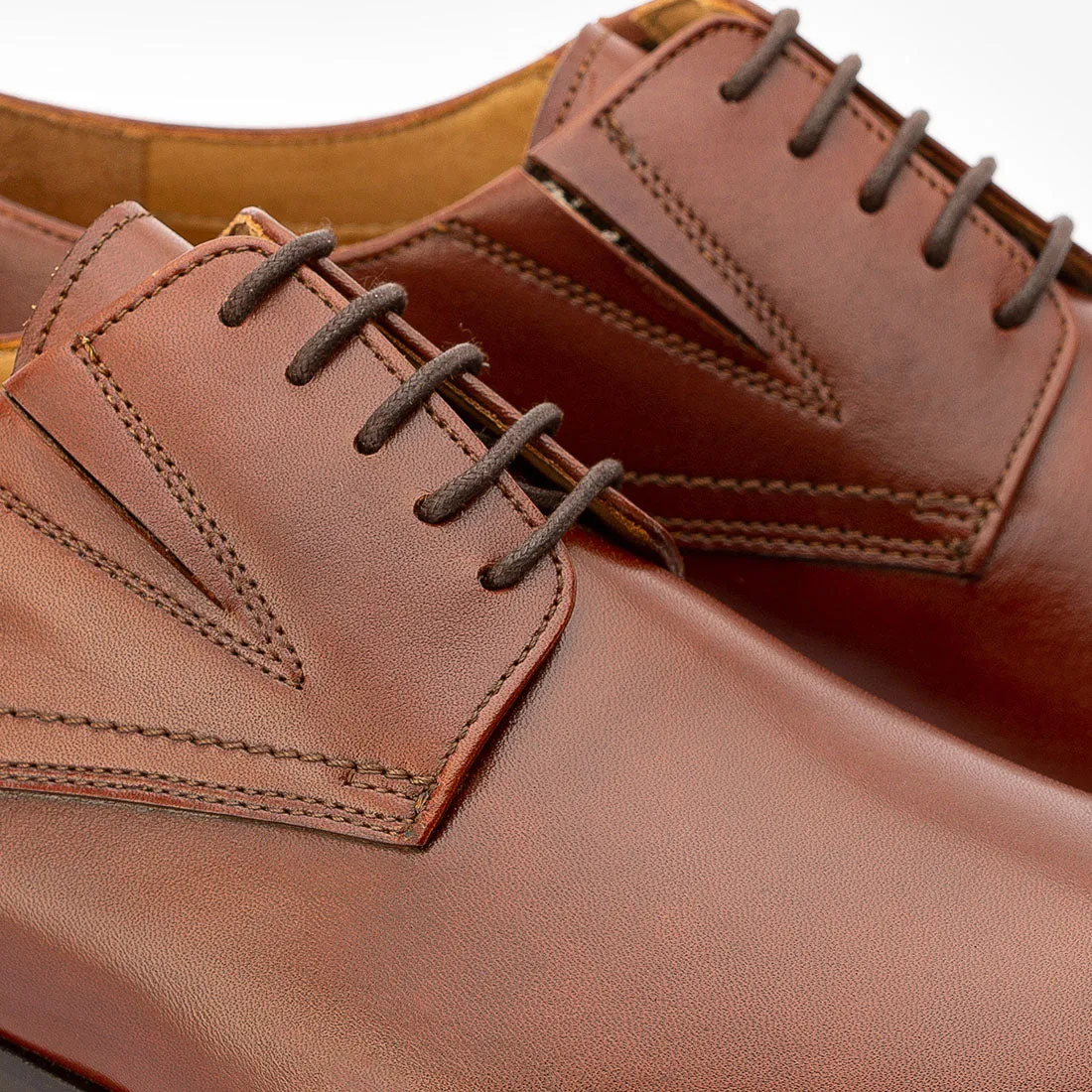 Brown Derby with Elastic Closure
