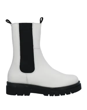 CARMENS Leather Ankle boots (17256568GL) Woman