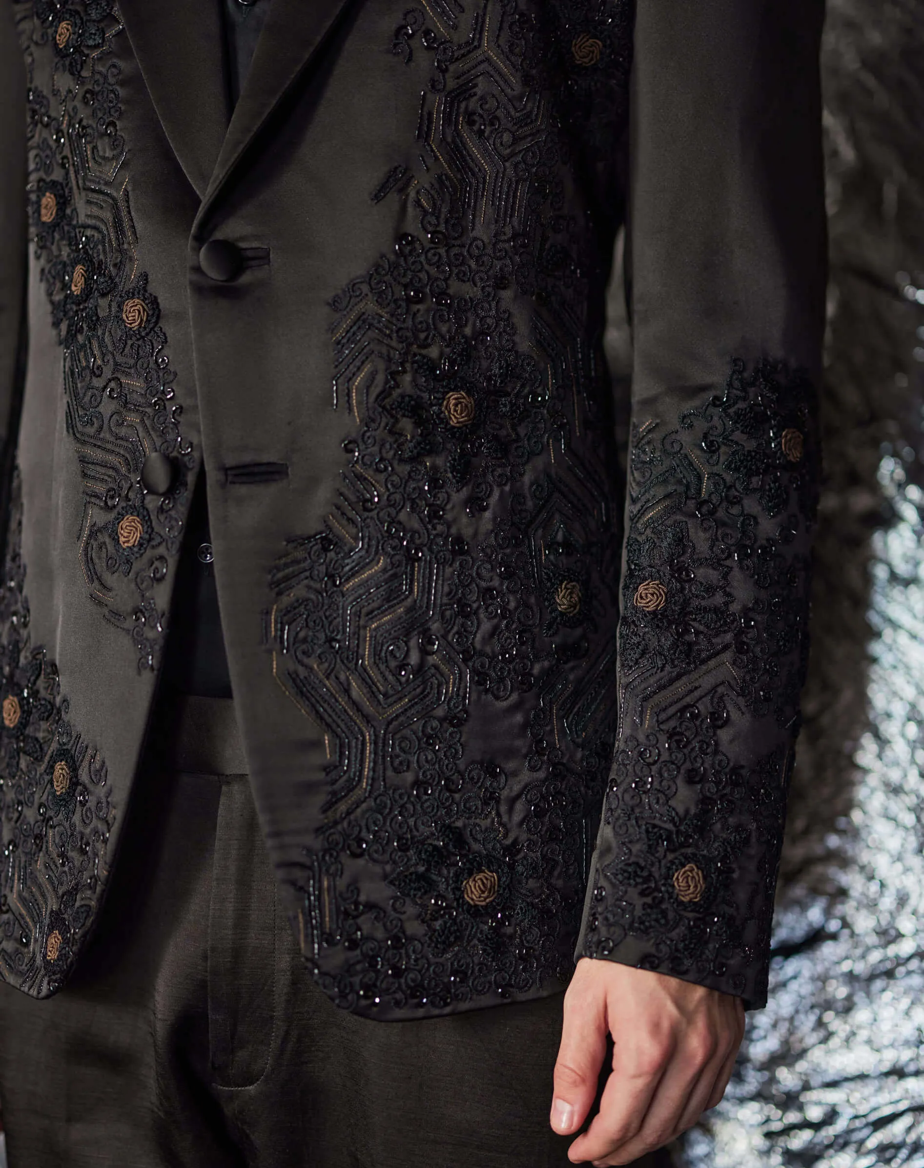 Dire black tuxedo set