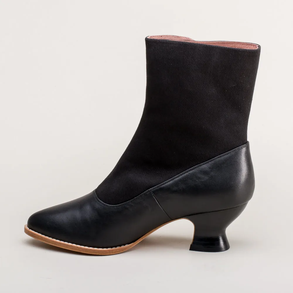 Manhattan Victorian Cloth-Top Button Boots (Black)