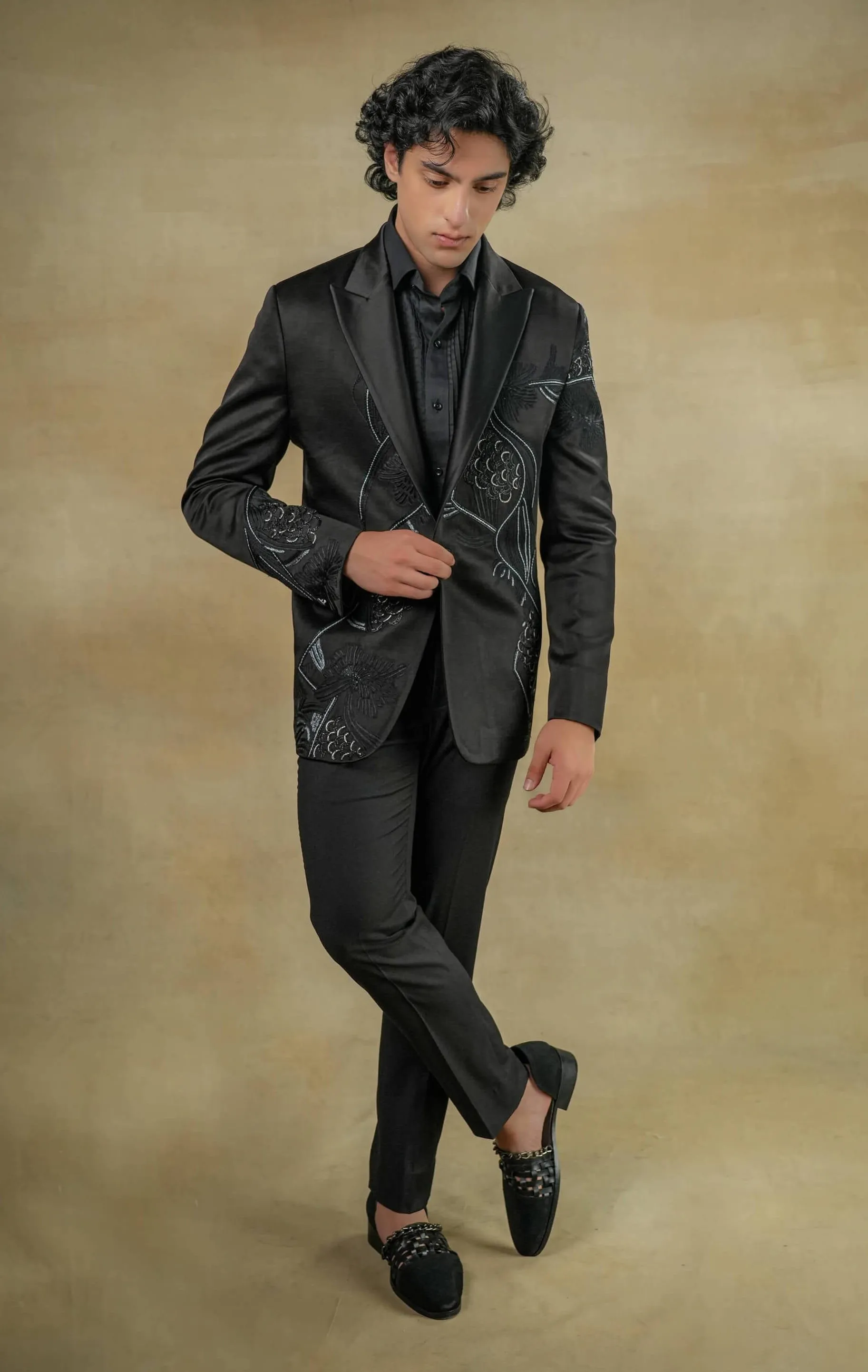 Pique black tuxedo set