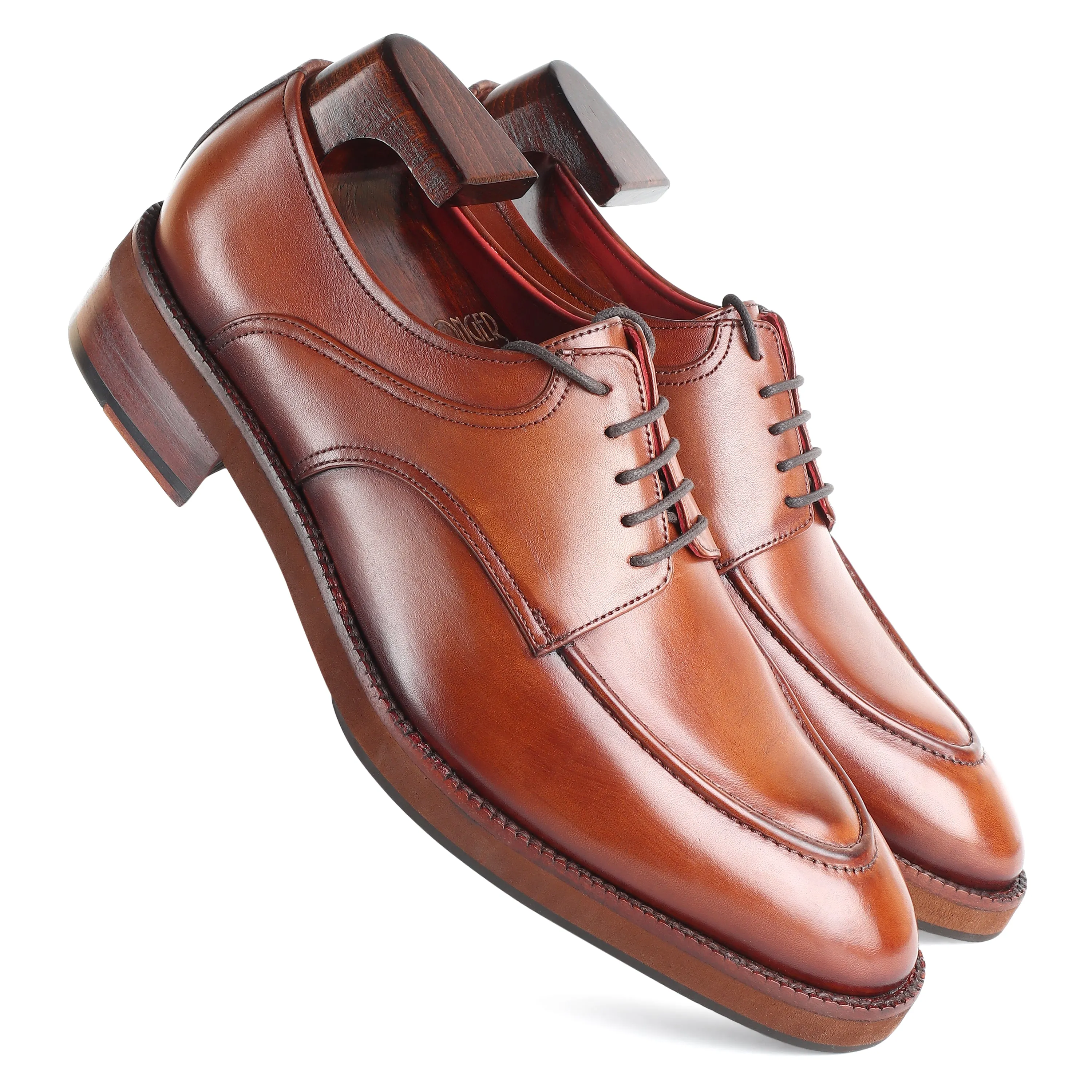 Tan Mirror Glossed Patina Extralightweight Saddle Derby