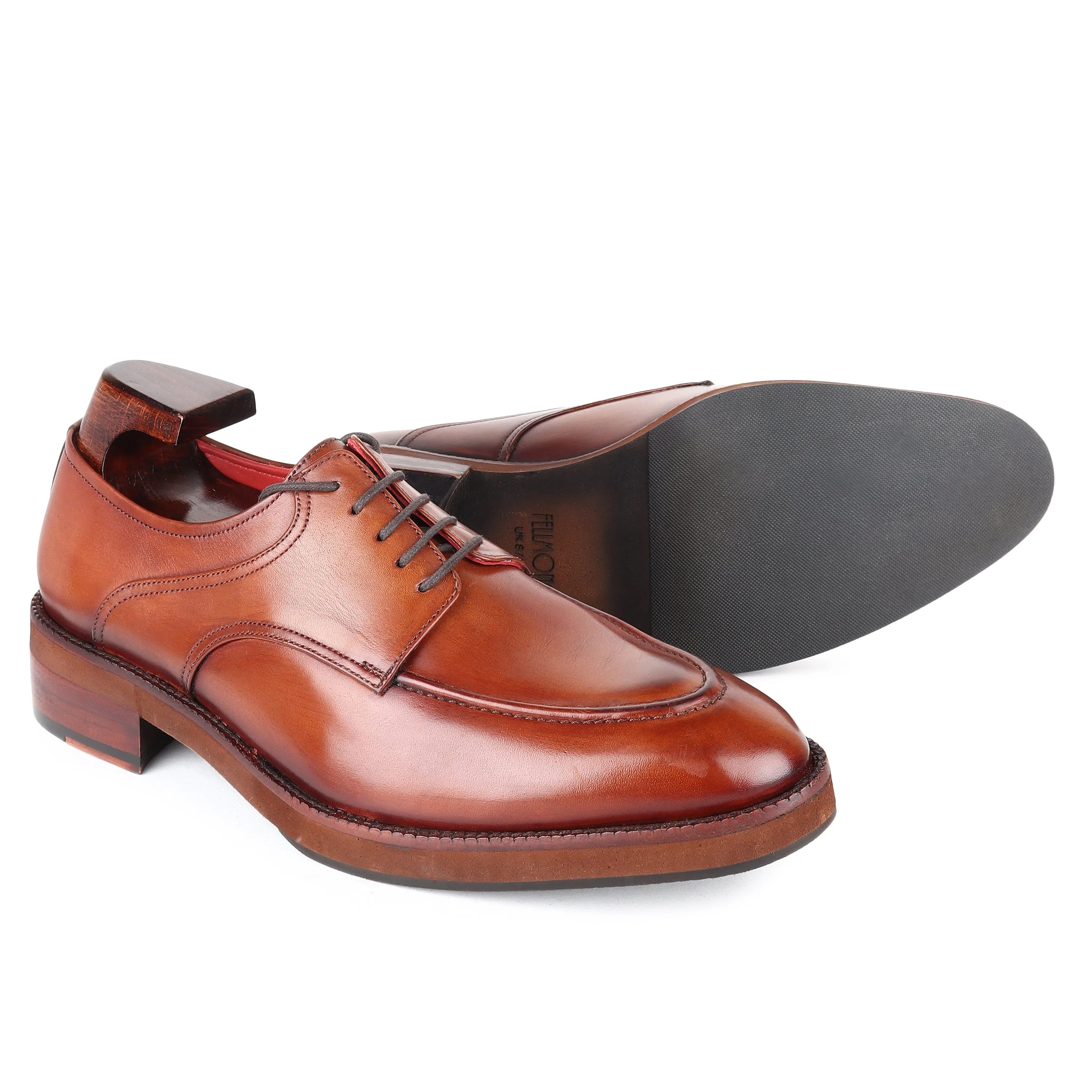 Tan Mirror Glossed Patina Extralightweight Saddle Derby