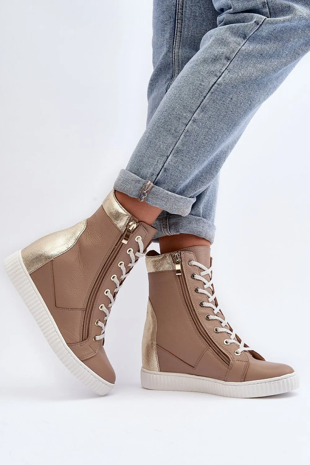 Wedge heel sneakers