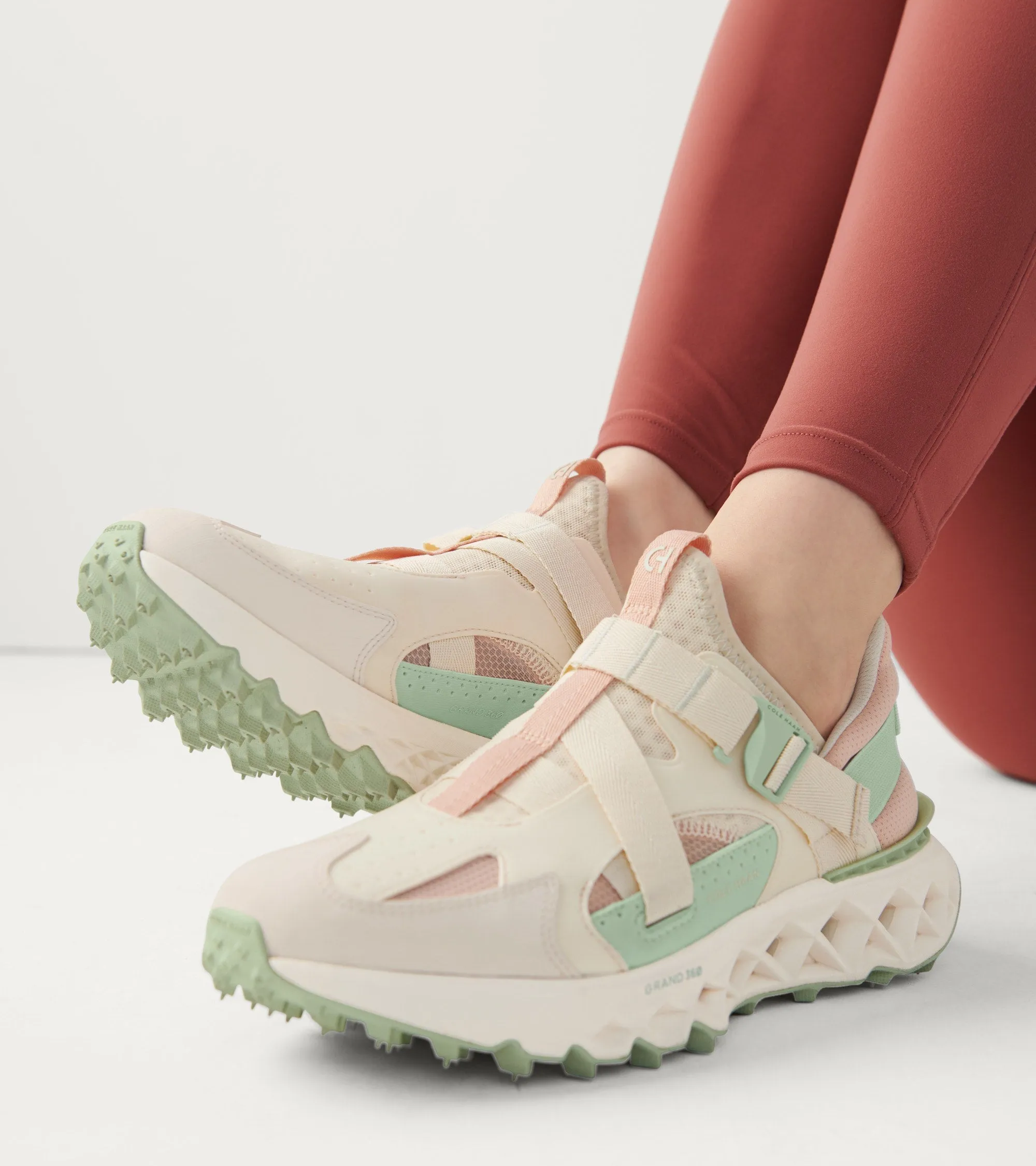 Women's 5.ZERØGRAND Monk Strap Running Shoe